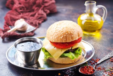 Burger pirzola ve peynir 