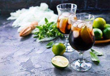 taze alkol içki buz ile