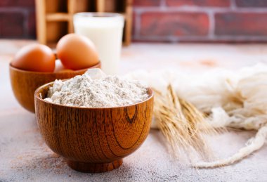 masaya pişirme için taze malzemeler