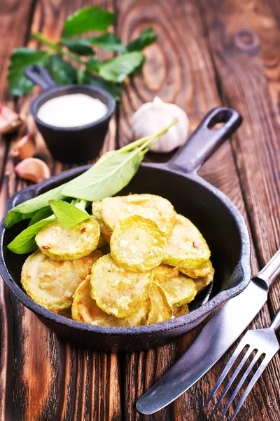 Homemade zucchini in pan — Stock Photo, Image