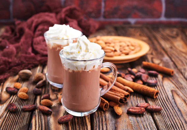 Cocoa drink with almond — Stock Photo, Image