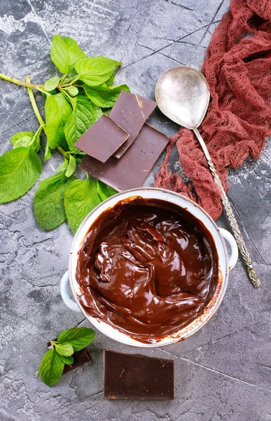Cokelat krim dalam mangkuk — Stok Foto