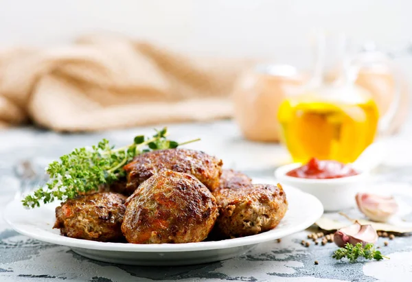 Fried meatballs on plate — Stock Photo, Image