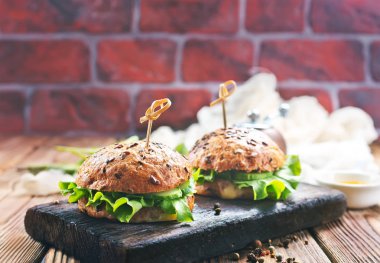 Tablo taze hamburger