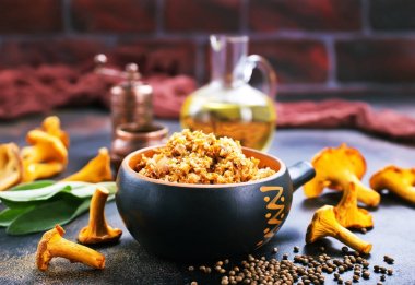 Soğanlı mantar havyar