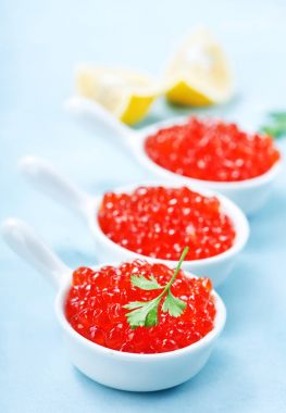 kırmızı somon havyar kase