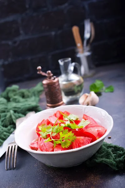 Kinza domates salatası — Stok fotoğraf