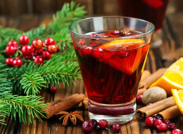 Glühwein met bessen — Stockfoto