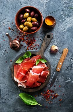 İştah açıcı parma jambonu