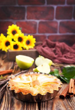 Tarçınlı elmalı turta. 