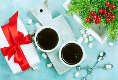 Baharat ile sıcak çikolata