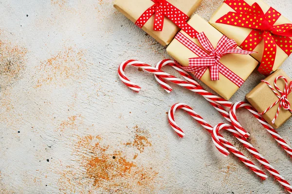 Cajas de regalo y bastones de caramelo —  Fotos de Stock