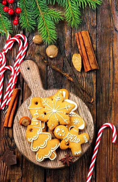 Weihnachtsplätzchen mit Aroma-Gewürzen — Stockfoto