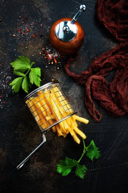 Tuzlu patates kızartması. 