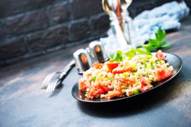 domates ve karides salatası