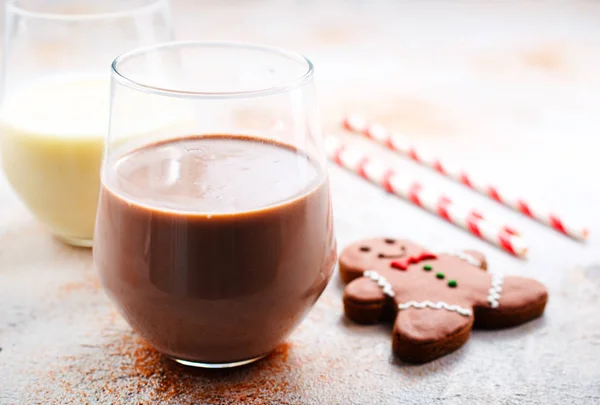 Cocoa drink and gingerbread — Stock Photo, Image