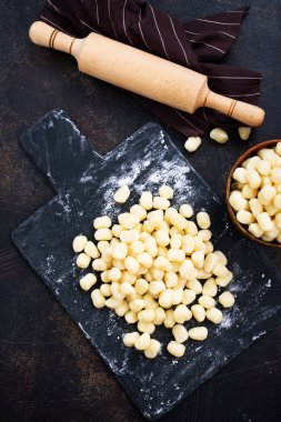 çiğ Patates gnocchi 
