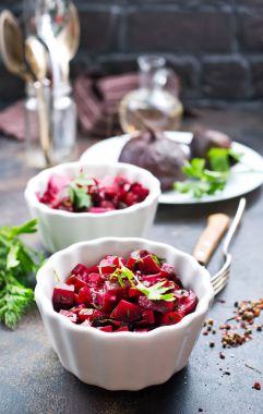 kase haşlanmış pancar salatası