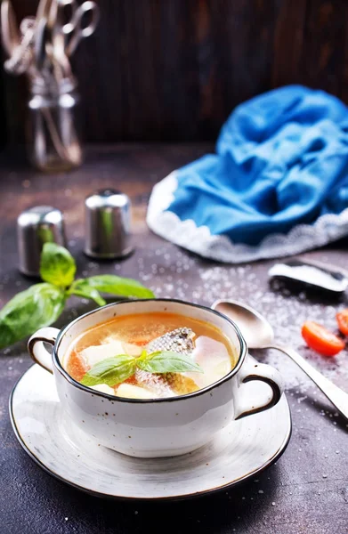 Vissoep Kom Een Tafel — Stockfoto