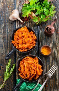 Lahana tavada güveç 