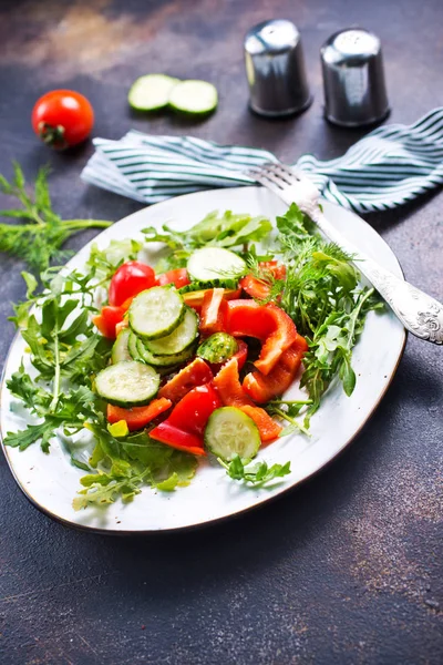 Ensalada fresca con verduras — Foto de Stock