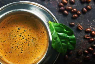 Kahve ve kahve çekirdeği.