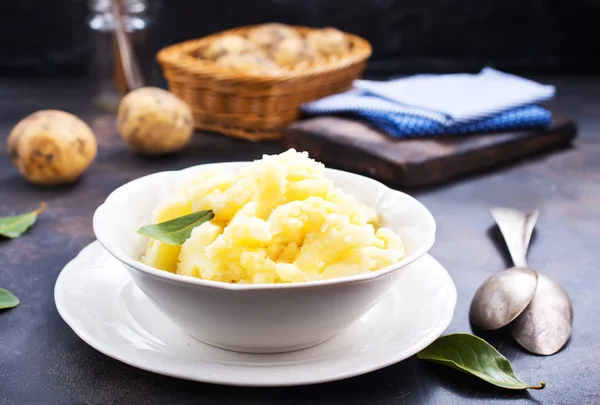 Kartoffelpüree Mit Butter Und Milch Weißer Schüssel — Stockfoto