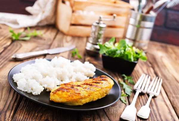 Boiled Rice Fried Chicken Fillet Black Plate — Stock Photo, Image