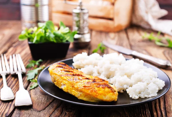 Boiled Rice Fried Chicken Fillet Black Plate — Stock Photo, Image