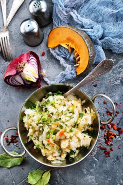 kase tatlı havuç lahana salatası