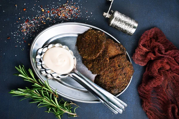 Delicious Fried Liver Pancakes Plate — Stock Photo, Image