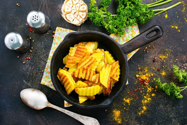 Fried Potatoes Salt Spices Frying Pan Top View Parsley Twigs — Stock Photo, Image