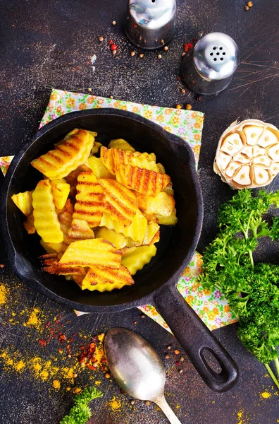 Fried Potatoes Salt Spices Frying Pan — Stock Photo, Image