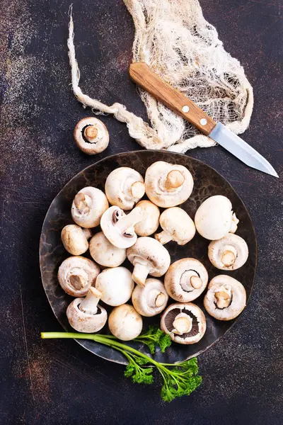 Pile Champignons Crus Sur Assiette Cuisson Des Repas — Photo