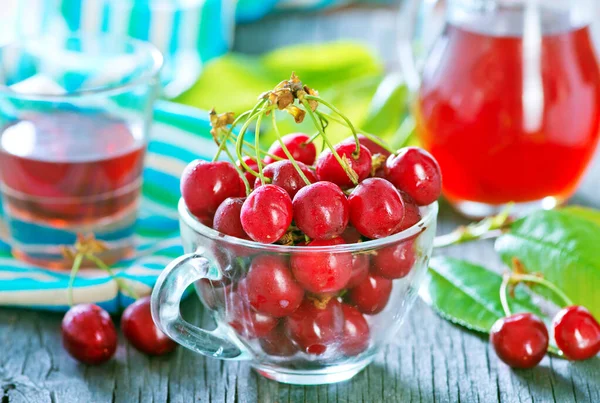 Cerise Fraîche Jus Fruits Frais Sur Table Bois — Photo