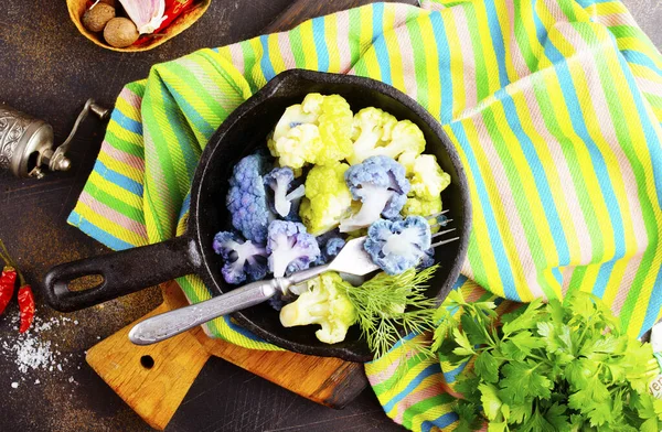 Cavolfiori Colorati Serviti Padella Viola Bianco Giallo Verde Cavolfiore — Foto Stock