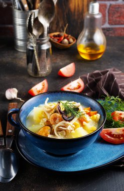 Deniz mahsulleri çorbası