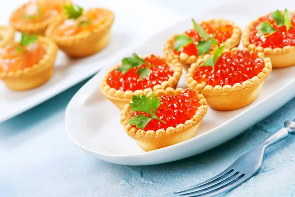 Tartalets with seafood — Stock Photo, Image