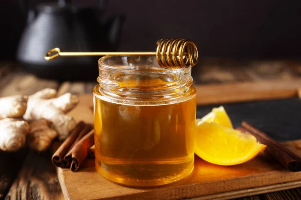 Glass Bank Honey Ginger Lemon Cinnamon — Stock Photo, Image