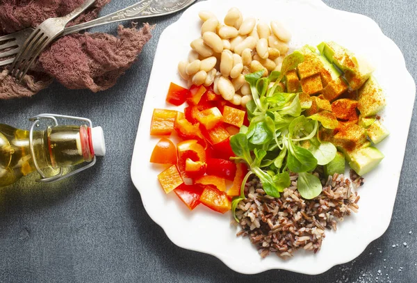 Ensalada Con Pescado Aguacate Comida Dietética — Foto de Stock