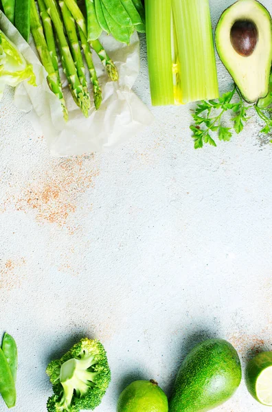 Gesunde Ernährung Grünes Gemüse Nüsse Und Chia Samen Auf Einem — Stockfoto