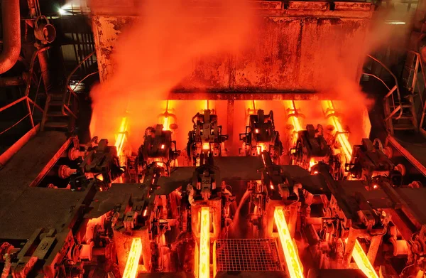 Planta metalúrgica máquina de fundición continua Imágenes de stock libres de derechos