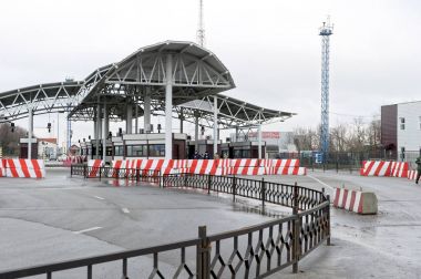 Uluslararası Otomobil sınır kontrol noktası hoptivka kharkiv bölgesi, Ukrayna