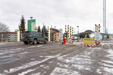 Ukrayna-Rusya sınırındaki Ukrayna tarafından dön. Hoptivka sınırı (Harkiv ve Belgorod arasında). Mart 2020