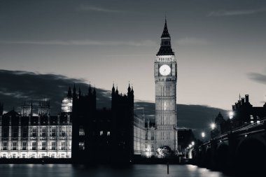Big Ben'e ve Parlamento evi 