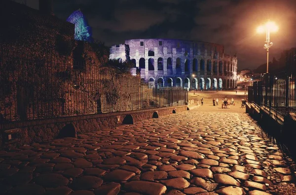 Colosseum sembolik mimaridir — Stok fotoğraf