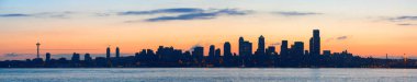 Seattle gündoğumu manzarası siluet görünümü