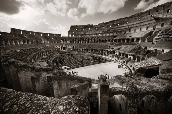 Colosseum sembolik mimaridir — Stok fotoğraf