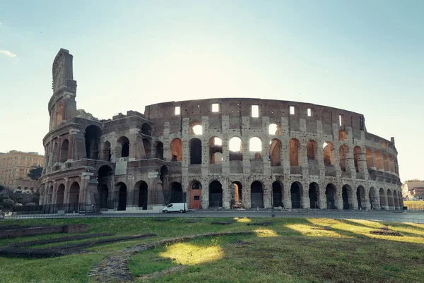 Colosseum is the symbolic architecture — Stock Photo, Image