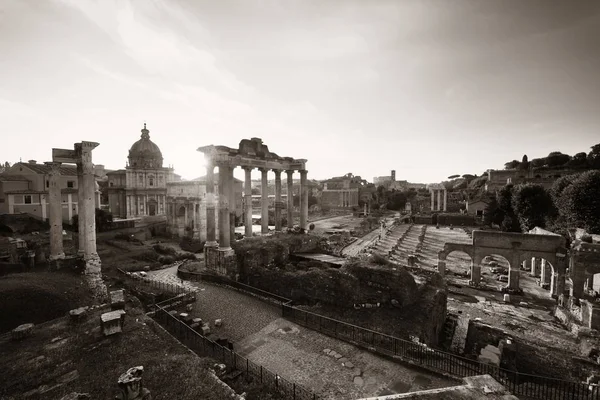 Foro de Roma con ruinas — Foto de Stock